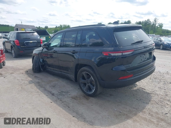 2023 Jeep Grand Cherokee Laredo with VIN 1C4RJHAG2PC660094, listed as a IAAI auction lot 42390290 with 27,802 mi miles and . Bid and sale history available at DreamBid. Image 3.