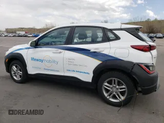 2022 Hyundai Kona SE z VIN KM8K2CAB8NU815630, wystawiony jako Copart lot #53125475 z przebiegiem 47 564 mil mil oraz Szkoda całkowita • Salvage title. Historia ofert i sprzedaży dostępna na DreamBid. Obrazek 2.