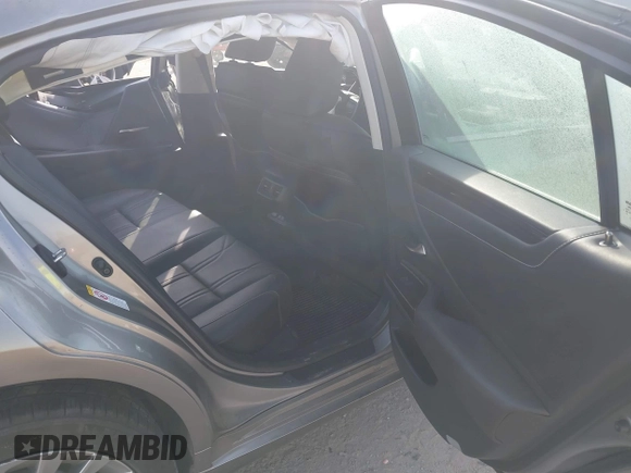 2019 Lexus ES 350 with VIN 58ABZ1B1XKU021657, listed as a IAAI auction lot 40505523 with Not provided miles and . Bid and sale history available at DreamBid. Image 8.