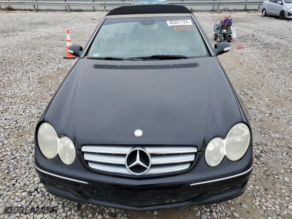 2008 Mercedes-Benz CLK-Class 3.5L with VIN WDBTK56F88F246009, listed as a Copart auction lot 43073965 with 161,324 mi miles and Salvage Title. Bid and sale history available at carsss.com. Image 5.
