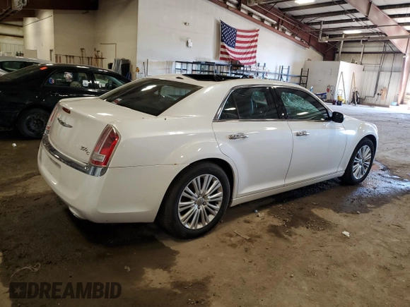2011 Chrysler 300 C z VIN 2C3CK6CT7BH559984, wystawiony jako Copart lot #56332715 z przebiegiem Nie podano mil oraz Czysty tytuł • Clean title. Historia ofert i sprzedaży dostępna na DreamBid. Obrazek 3.