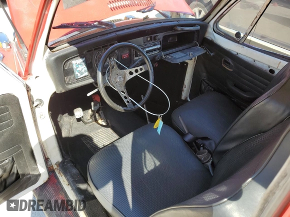 1972 Volkswagen Beetle с VIN 1122371354, выставлен на аукционе Copart как лот 77545834 с пробегом 57 669 миль миль и Списание • Salvage title. История ставок и продаж доступна на DreamBid. Изображение 8.