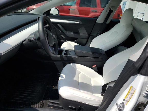 2023 Tesla Model 3 z VIN 5YJ3E1EA5PF544141, wystawiony jako Copart lot #56000435 z przebiegiem Nie podano mil oraz Szkoda całkowita • Salvage title. Historia ofert i sprzedaży dostępna na DreamBid. Obrazek 7.