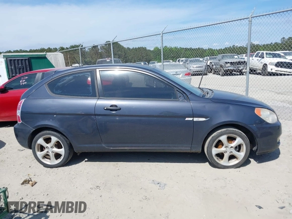 2007 Hyundai Accent SE z VIN KMHCN36C27U050012, wystawiony jako IAAI lot #42112316 z przebiegiem 172 070 mil mil oraz . Historia ofert i sprzedaży dostępna na DreamBid. Obrazek 13.