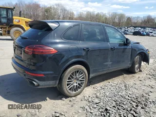 2017 Porsche Cayenne z VIN WP1AA2A28HKA83737, wystawiony jako Copart lot #54212985 z przebiegiem 87 416 mil mil oraz Szkoda całkowita • Salvage title. Historia ofert i sprzedaży dostępna na DreamBid. Obrazek 3.