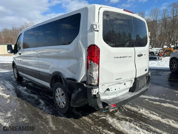 2024 Ford Transit Passenger Wagon XL with VIN 1FBAX2YG8RKA21603, listed as a Copart auction lot 44740795 with 10,961 mi miles and Non Repairable. Bid and sale history available at carsss.com. Image 2.