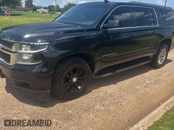 2017 Chevrolet Suburban LT z VIN 1GNSKHKC4HR207031, wystawiony jako Copart lot #62150635 z przebiegiem 209 342 mil mil oraz Czysty tytuł • Clean title. Historia ofert i sprzedaży dostępna na DreamBid. Obrazek 2.