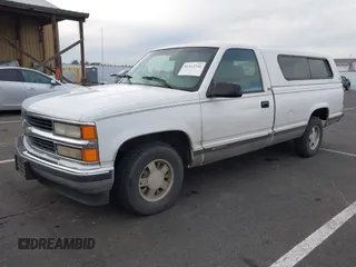 1996 Chevrolet Silverado 1500 with VIN 1GCEC14R0TE225263, listed as a IAAI auction lot 41412741 with 384,133 mi miles and . Bid and sale history available at DreamBid. Image 2.