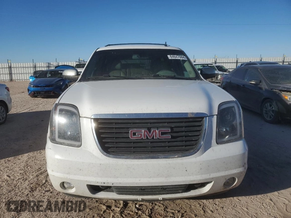 2014 GMC Yukon XL SLT with VIN 1GKS1KE07ER235724, listed as a Copart auction lot 84647084 with 192,625 mi miles and Salvage Title. Bid and sale history available at carsss.com. Image 5.