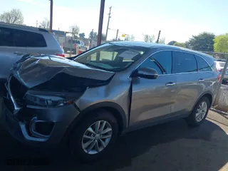 2018 Kia Sorento L with VIN 5XYPG4A39JG339992, listed as a IAAI auction lot 41862512 with 119,430 mi miles. Bid and sale history available at carsss.com. Image 15.