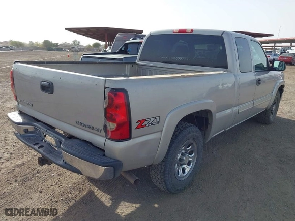 2005 Chevrolet Silverado 1500 Z71 with VIN 1GCEK19Z75Z231004, listed as a IAAI auction lot 41681592 with 315,237 mi miles. Bid and sale history available at carsss.com. Image 4.