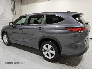 2023 Toyota Highlander L z VIN 5TDKDRAH7PS505420, wystawiony jako Copart lot #55535115 z przebiegiem 44 061 mil mil oraz Czysty tytuł • Clean title. Historia ofert i sprzedaży dostępna na DreamBid. Obrazek 2.