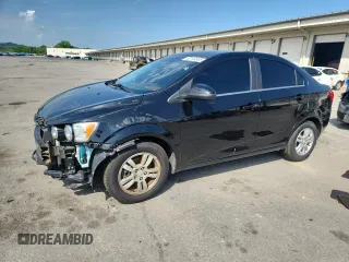 2016 Chevrolet Sonic LT z VIN 1G1JC5SH3G4173356, wystawiony jako Copart lot #62144505 z przebiegiem 98 622 mil mil oraz Szkoda całkowita • Salvage title. Historia ofert i sprzedaży dostępna na DreamBid. Obrazek 1.