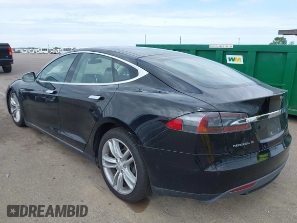2016 Tesla Model S 90D с VIN 5YJSA1E27GF129855, выставлен на аукционе IAAI как лот 42282536 с пробегом 92 050 миль миль и . История ставок и продаж доступна на DreamBid. Изображение 3.