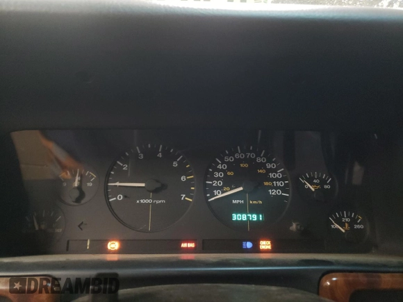 1998 Jeep Grand Cherokee Laredo with VIN 1J4GZ48S3WC269693, listed as a Copart auction lot 85026074 with 308,791 mi miles and Salvage Title. Bid and sale history available at carsss.com. Image 9.
