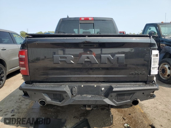 2018 Ram 1500 Sport z VIN 1C6RR7MT1JS136256, wystawiony jako Copart lot #70487394 z przebiegiem 132 307 mil mil oraz Czysty tytuł • Clean title. Historia ofert i sprzedaży dostępna na DreamBid. Obrazek 6.