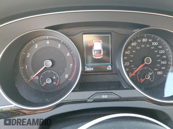2019 Volkswagen Arteon SE z VIN WVWBR7AN7KE000360, wystawiony jako Copart lot #69217423 z przebiegiem 28 694 mil mil oraz . Historia ofert i sprzedaży dostępna na DreamBid. Obrazek 9.