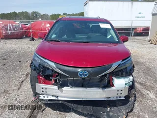 2025 Toyota Sienna XLE with VIN 5TDYRKEC7SS236507, listed as a IAAI auction lot 41635251 with 2,422 mi miles and . Bid and sale history available at DreamBid. Image 6.