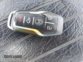 2017 Ford Explorer XLT с VIN 1FM5K8D86HGD63397, выставлен на аукционе IAAI как лот 42043606 с пробегом 129 261 миль миль и . История ставок и продаж доступна на DreamBid. Изображение 11.