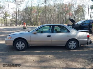 2000 Toyota Camry CE with VIN 4T1BG22K7YU633335, listed as a IAAI auction lot 41912171 with 334,068 mi miles. Bid and sale history available at carsss.com. Image 14.