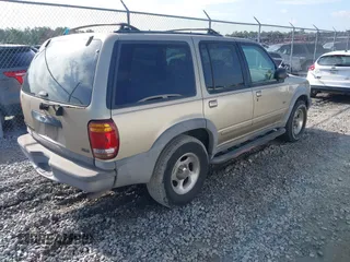 2001 Ford Explorer XLS z VIN 1FMZU62E71UB61118, wystawiony jako IAAI lot #42491725 z przebiegiem 160 280 mil mil oraz . Historia ofert i sprzedaży dostępna na DreamBid. Obrazek 4.