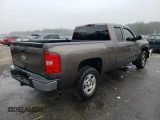 2007 Chevrolet Silverado 1500 Work Truck with VIN 2GCEC19C271570175, listed as a Copart auction lot 86196564 with 360,663 mi miles and Salvage Title. Bid and sale history available at DreamBid. Image 3.