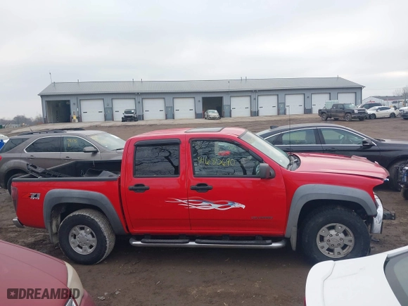 2005 Chevrolet Colorado 1SF LS Z71 with VIN 1GCDT136358265714, listed as a IAAI auction lot 41685690 with 117,999 mi miles. Bid and sale history available at carsss.com. Image 13.