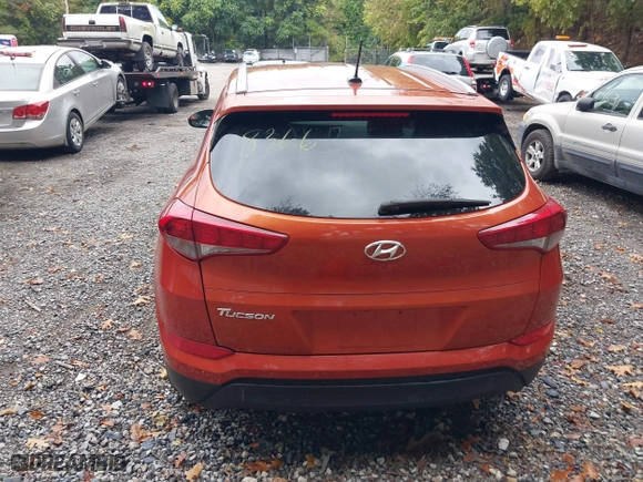 2016 Hyundai Tucson SE with VIN KM8J33A49GU118366, listed as a IAAI auction lot 40450987 with 89,118 mi miles. Bid and sale history available at carsss.com. Image 17.