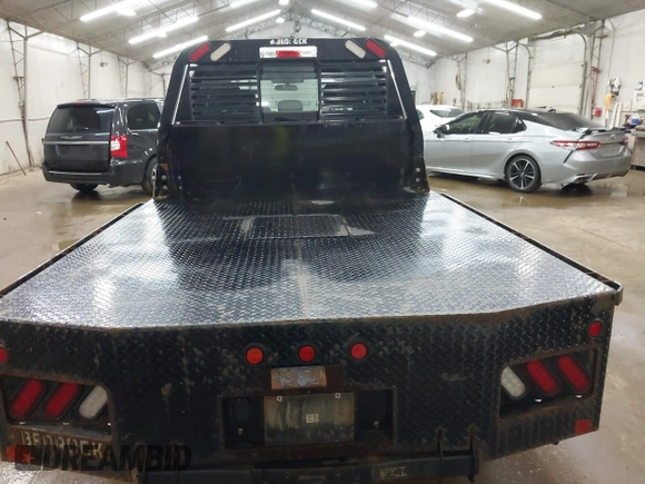 2022 Ford F-250 XL z VIN 1FT7W2B65NEC60608, wystawiony jako IAAI lot #42566725 z przebiegiem 169 011 mil mil oraz . Historia ofert i sprzedaży dostępna na DreamBid. Obrazek 16.