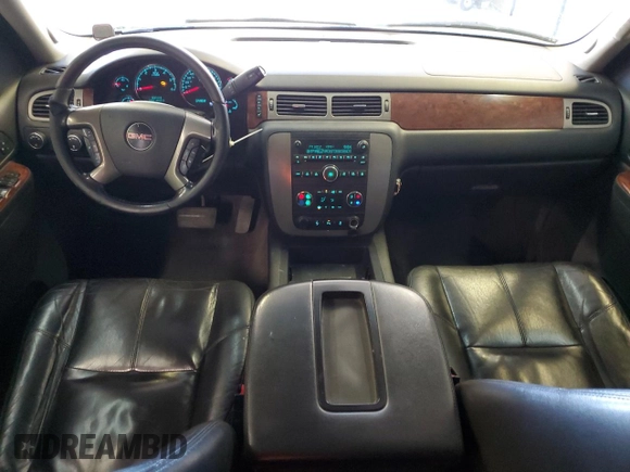 2014 GMC Yukon XL SLT with VIN 1GKS2KE71ER113015, listed as a Copart auction lot 53811995 with 327,065 mi miles and Clean Title. Bid and sale history available at carsss.com. Image 8.