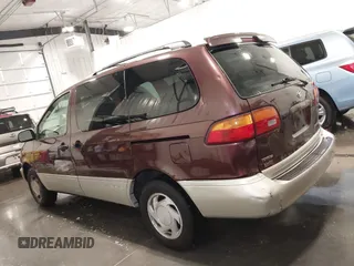 1998 Toyota Sienna LE с VIN 4T3ZF13CXWU070319, выставлен на аукционе IAAI как лот 42172226 с пробегом 208 091 миль миль и . История ставок и продаж доступна на DreamBid. Изображение 15.