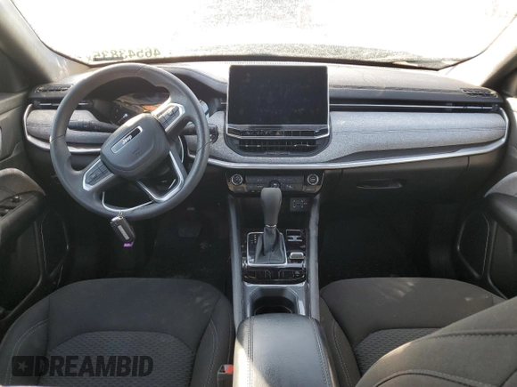 2023 Jeep Compass Sport z VIN 3C4NJDAN8PT531917, wystawiony jako Copart lot #46543835 z przebiegiem 28 762 mil mil oraz Szkoda całkowita • Salvage title. Historia ofert i sprzedaży dostępna na DreamBid. Obrazek 8.