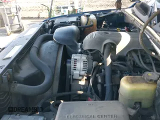 2001 Chevrolet Silverado 1500 with VIN 1GCEK14T31E300100, listed as a IAAI auction lot 41977664 with 193,742 mi miles and . Bid and sale history available at DreamBid. Image 17.