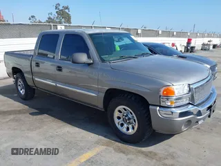 2006 GMC Sierra 1500 SLE1 z VIN 2GTEC13Z361277803, wystawiony jako IAAI lot #42185058 z przebiegiem 118 577 mil mil oraz . Historia ofert i sprzedaży dostępna na DreamBid. Obrazek 1.