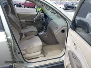2006 Hyundai Tucson GLS with VIN KM8JN12DX6U375368, listed as a IAAI auction lot 42068764 with 136,352 mi miles. Bid and sale history available at carsss.com. Image 5.