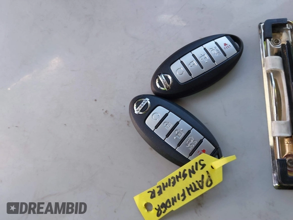 2018 Nissan Pathfinder SV z VIN 5N1DR2MM0JC606426, wystawiony jako IAAI lot #41377783 z przebiegiem 173 419 mil mil oraz . Historia ofert i sprzedaży dostępna na DreamBid. Obrazek 11.