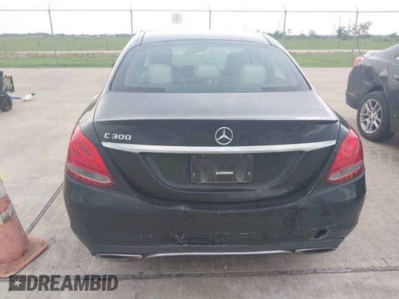 2018 Mercedes-Benz C 300 z VIN WDDWF4JB6JR332530, wystawiony jako IAAI lot #42436315 z przebiegiem 61 234 mil mil oraz . Historia ofert i sprzedaży dostępna na DreamBid. Obrazek 16.