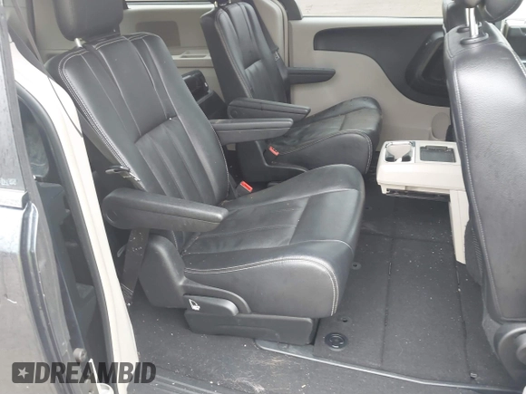 2014 Chrysler Town & Country Touring with VIN 2C4RC1BG6ER348090, listed as a IAAI auction lot 41687678 with 140,192 mi miles. Bid and sale history available at carsss.com. Image 8.