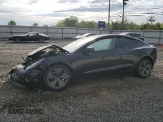 2023 Tesla Model 3 z VIN 5YJ3E1EA3PF698993, wystawiony jako Copart lot #55033655 z przebiegiem Nie podano mil oraz Szkoda całkowita • Salvage title. Historia ofert i sprzedaży dostępna na DreamBid. Obrazek 1.