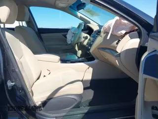 2015 Nissan Altima 2.5 S with VIN 1N4AL3AP0FC465917, listed as a IAAI auction lot 41650721 with 105,357 mi miles. Bid and sale history available at carsss.com. Image 5.