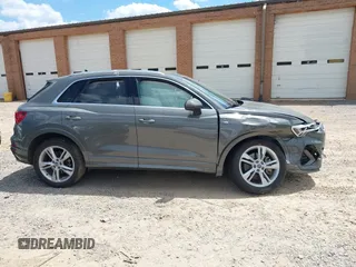 2020 Audi Q3 S line Premium Plus z VIN WA1EECF34L1030072, wystawiony jako IAAI lot #42198776 z przebiegiem 20 362 mil mil oraz . Historia ofert i sprzedaży dostępna na DreamBid. Obrazek 13.