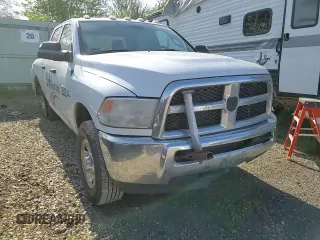 2018 Ram 2500 Tradesman with VIN 3C6UR5CL4JG298048, listed as a Copart auction lot 55971485 with 301,260 mi miles and Salvage title. Bid and sale history available at DreamBid. Image 13.