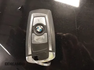 2014 BMW 3 Series 328i xDrive с VIN WBA3B5G59ENS06561, выставлен на аукционе IAAI как лот 42370078 с пробегом 101 877 миль миль и . История ставок и продаж доступна на DreamBid. Изображение 11.