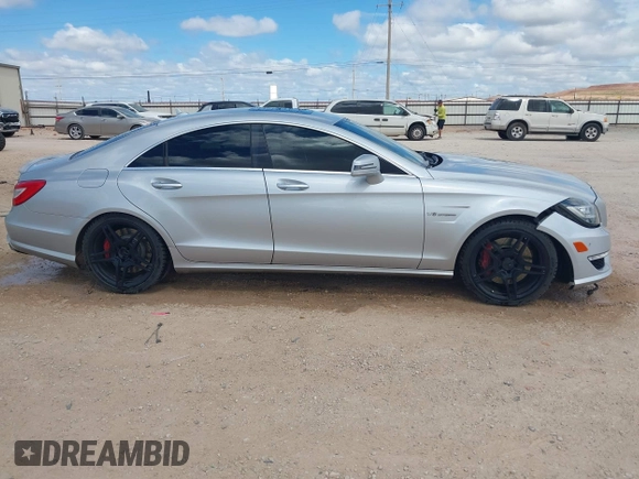 2014 Mercedes-Benz CLS-Class CLS 63 AMG S-Model with VIN WDDLJ7GB3EA104824, listed as a IAAI auction lot 41903353 with 76,706 mi miles. Bid and sale history available at carsss.com. Image 14.