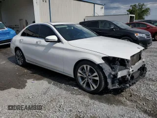 2019 Mercedes-Benz C 300 with VIN 55SWF8DB6KU311342, listed as a Copart auction lot 58994665 with 97,704 mi miles and Salvage title. Bid and sale history available at DreamBid. Image 4.