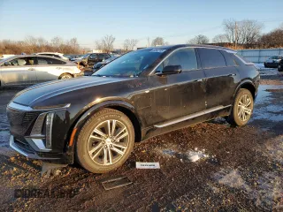2024 Cadillac LYRIQ Luxury z VIN 1GYKPPRL9RZ125771, wystawiony jako Copart lot #46052735 z przebiegiem 13 550 mil mil oraz Szkoda całkowita • Salvage title. Historia ofert i sprzedaży dostępna na DreamBid. Obrazek 1.