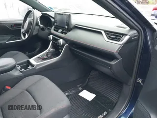 2021 Toyota RAV4 SE with VIN JTMAB3FV9MD051787, listed as a IAAI auction lot 42357030 with 40,793 mi miles and . Bid and sale history available at DreamBid. Image 5.