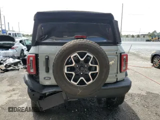 2024 Ford Bronco Badlands z VIN 1FMEE9BP3RLA46984, wystawiony jako Copart lot #55505075 z przebiegiem 4089 mil mil oraz Szkody całkowita. Historia ofert i sprzedaży dostępna na DreamBid. Obrazek 6.