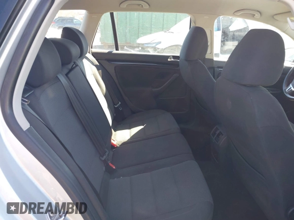 2013 Volkswagen Jetta SportWagen S with VIN 3VWPP7AJXDM610157, listed as a IAAI auction lot 41890160 with 147,567 mi miles. Bid and sale history available at carsss.com. Image 8.