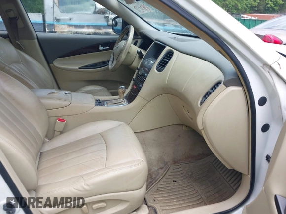 2011 Infiniti EX Journey with VIN JN1AJ0HR7BM852171, listed as a IAAI auction lot 42223789 with 238,872 mi miles and . Bid and sale history available at DreamBid. Image 5.